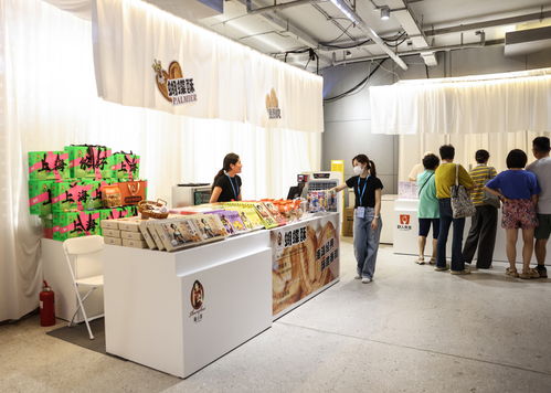 光之秘境 都市夜间休闲新场景，温暖点亮南外滩滨江家庭服务